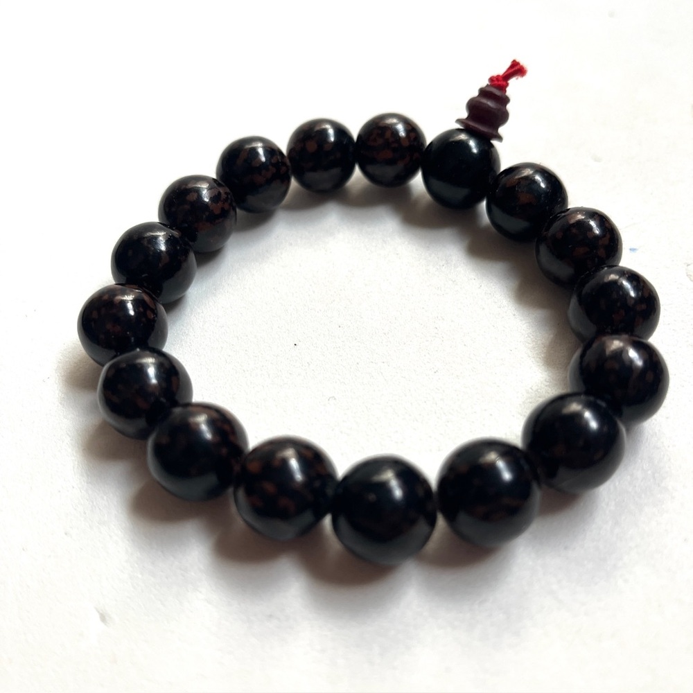 Black, deep scarlet- Tibetan Buddha Beaded Prayer bracelet. Nwot